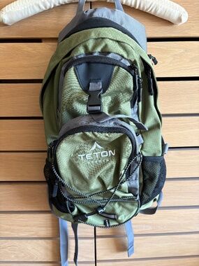 Teton OASIS 1100 HYDRATION Backback